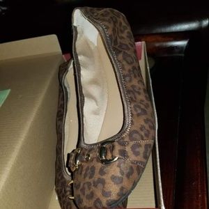 Dressbarn brand new 9.5 animal print flats